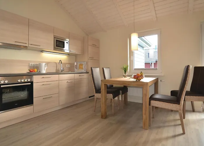 1 Bedroom Beautiful In Дом отдыха *